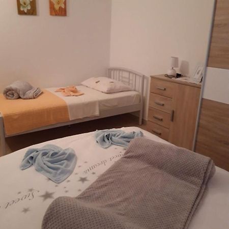 Apartment Perla Пироваць Екстер'єр фото