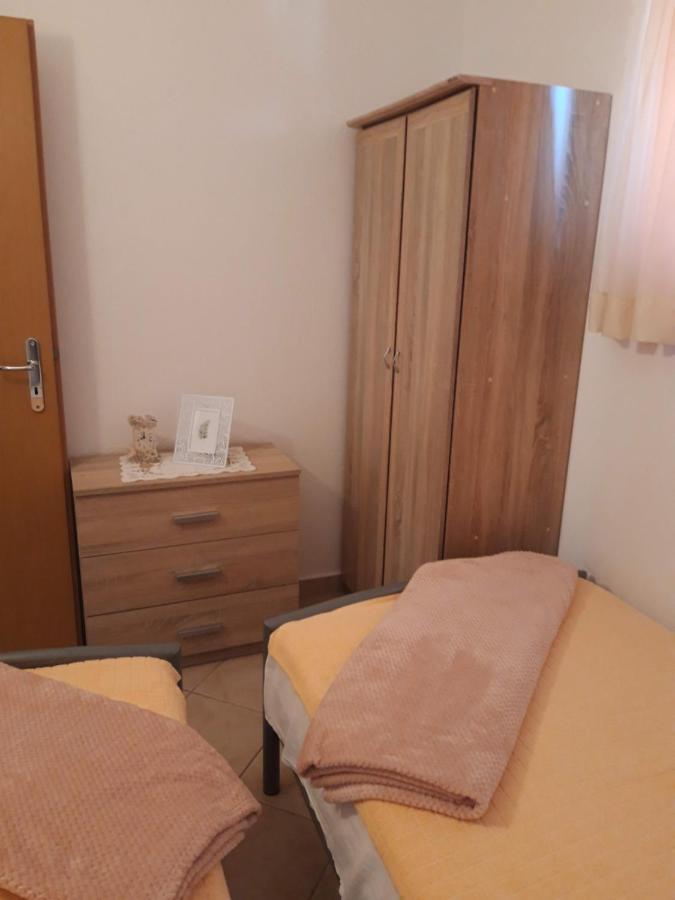 Apartment Perla Пироваць Екстер'єр фото
